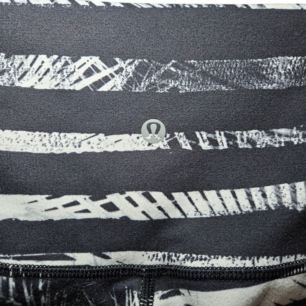 Lululemon Wunder Under Pant - Shady Palms Black White - Picture 5 of 9